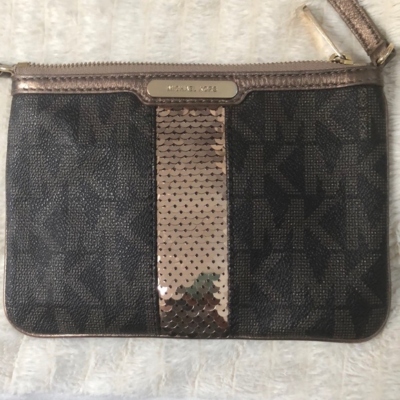 Michael Kors Crossbody - Picture 2 of 5